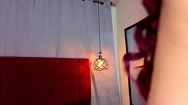 chat room adult Megan Do Santos