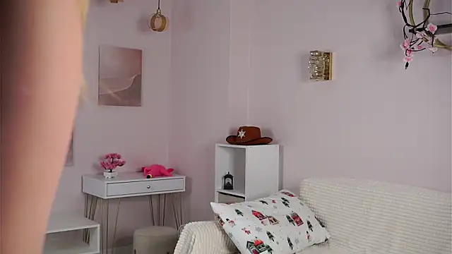 SunnivaCovil live sex cam