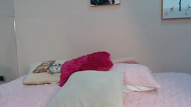 zooombee - Zooombee's free webcam - UK Sex Cams