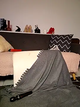 AryaSummersReal Live Webcam on Stripchat