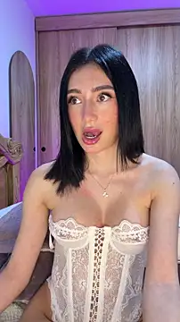 Webcam Model (Maddy_Jones) is live