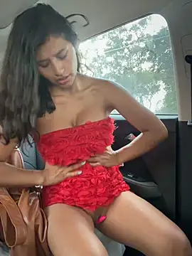 sexi_noemi from StripChat is Freechat