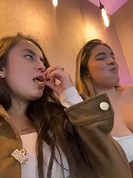 Antonella_Julieta webcam