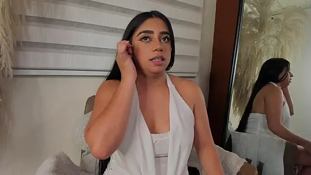 luna_cute__ - Luna_cute__'s free webcam