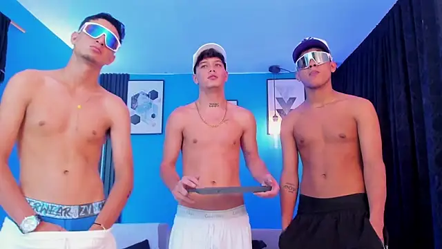 kingofheavens_2 - KingOfHeavens_2's free webcam - UK Sex Cams