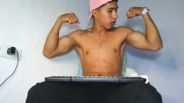 maximo_vega_newv - Maximo_vega_newv's free webcam - UK Sex Cams