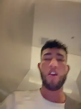 liam_bronw's live cam