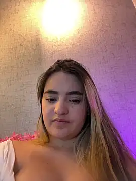 Antonella_Julieta webcam