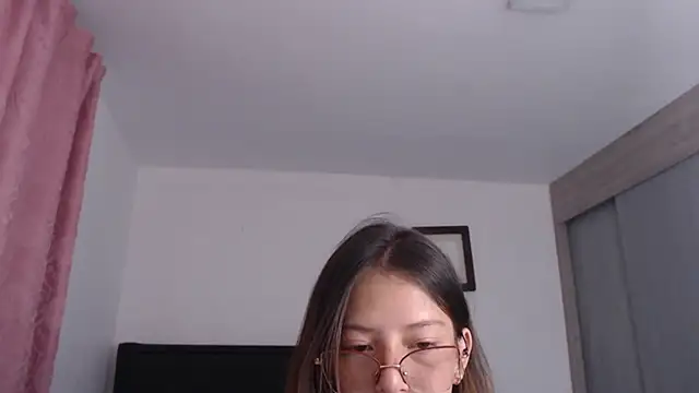 tiiana - Tiiana's free webcam - UK Sex Cams