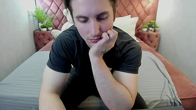 markyeti - MarkYeti's free webcam - UK Sex Cams