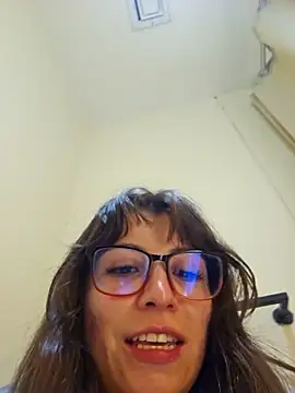 mmm-virginia - Mmm-Virginia's free webcam - UK Sex Cams