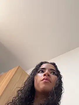 sofiaglase - Sofiaglase's free webcam - UK Sex Cams