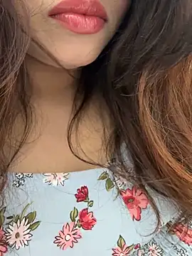 Webcam Model (riya_sharma11)  is live.Free join now!