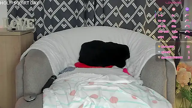 alyjonesoficiall - Alyjonesoficiall's free webcam