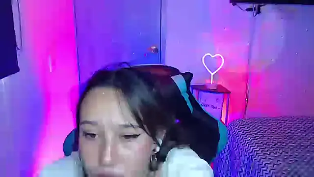 skarlet_adams28 - Skarlet_Adams28's free webcam