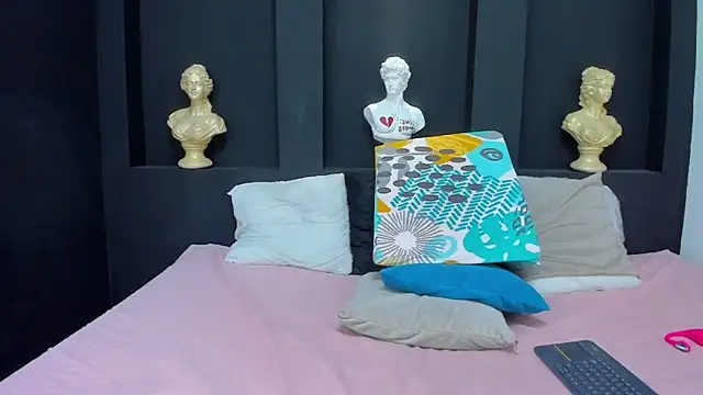 emilyrousee01 - Emilyrousee01's free webcam