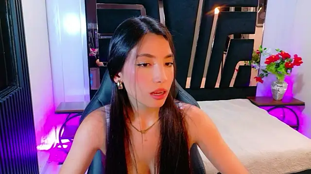 mialovelyn - MiaLovelyn's free webcam