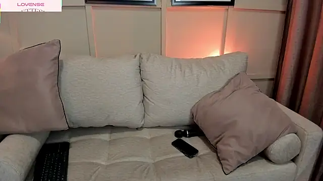 _nicoletteshea_ - _Nicoletteshea_'s free webcam