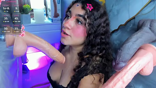 little_valentinaa - Little_valentinaa's free webcam