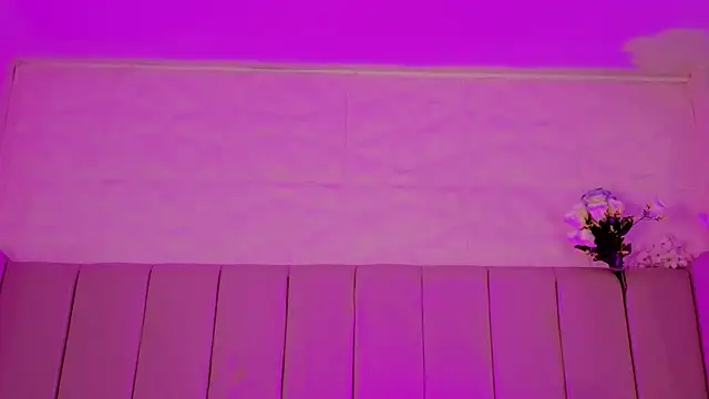 MollyBigBoobs12 webcam