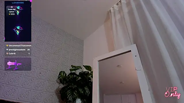 leilahiuston - LeilaHiuston's free webcam