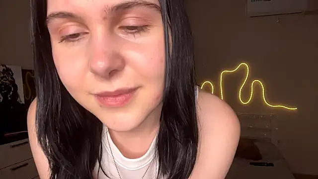 myralitterers - MyraLitterers's free webcam - UK Sex Cams