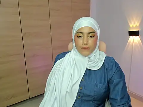 lay_la_ - LAY_LA_'s free webcam