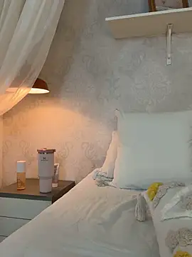 AlessiaVallmont webcam