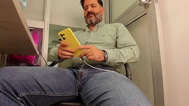 Maxi_thebig_daddy live sex cam