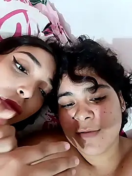 sharlotte_and_morgan - SHARLOTTE_AND_MORGAN's free webcam - UK Sex Cams