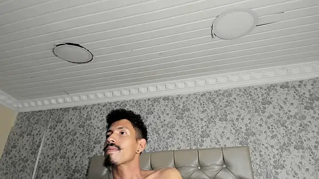 noaahtylor - NoaahTylor's free webcam - UK Sex Cams