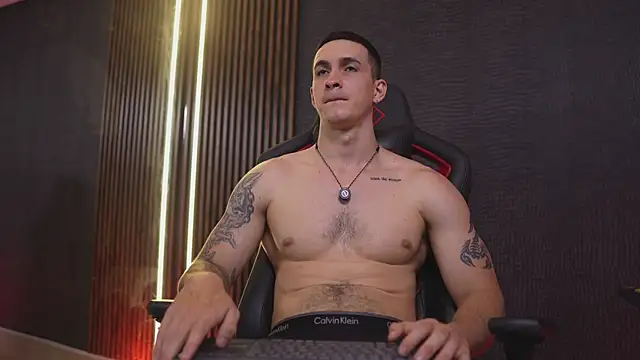 jacksonolsenn (M twink) - cum shot