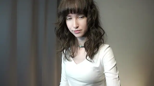 dellaleck (F teen) - Slowly sexy tease my top