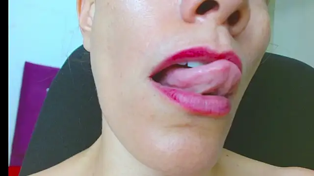 chantalsemenova1 live sex cam