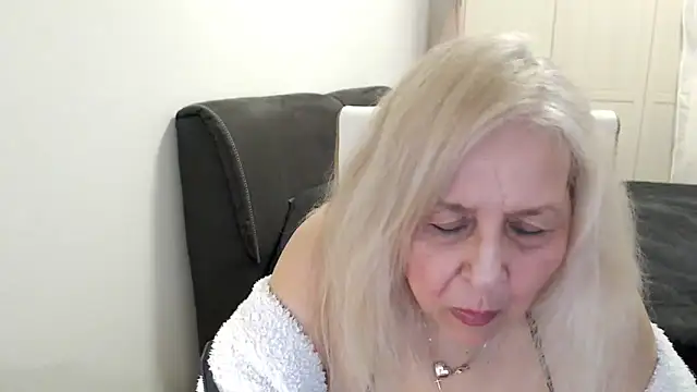 susilifexxx - SusiLifeXXX's free webcam - UK Sex Cams