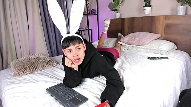 andy_belier23 (M twink) - cum super show