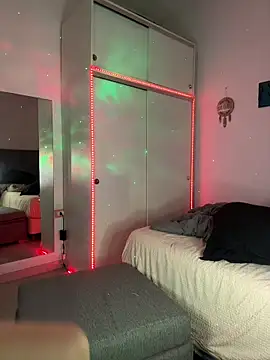 Webcam Model (Tasha-Brooks)  is live.Free join now!