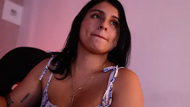 luu_princess (F young) - massage boobs under dress