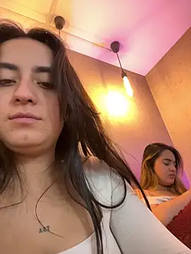 Antonella_Julieta webcam