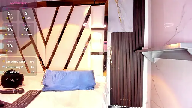 lola_hornei (F mature) - squirt in you face