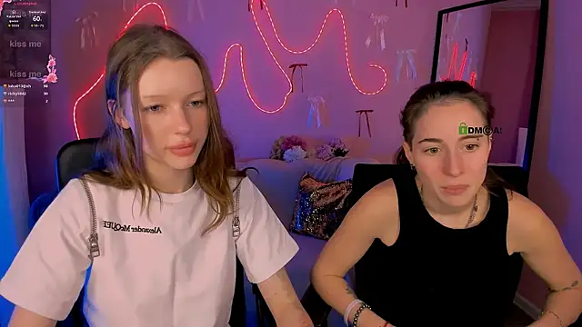 khloebeauty (F teen) - show panties