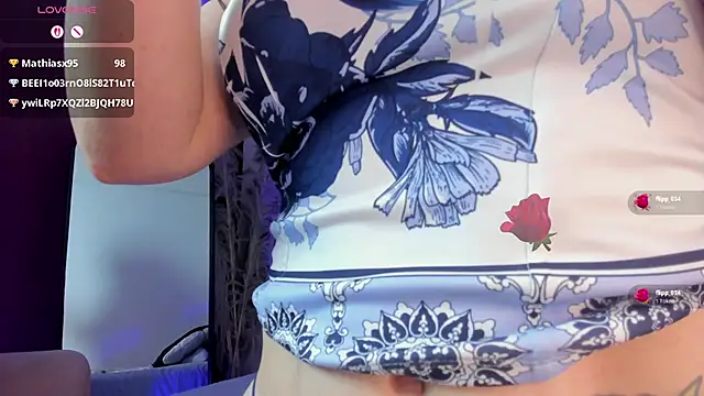 angela_fiory (F milf) - Two fingers in pussy wet