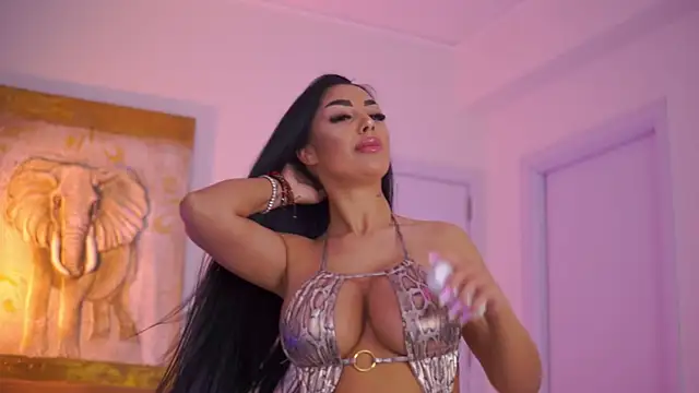 latinamorene (F young) - Oil on my boobies