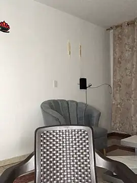 EmmaRossem live sex cam