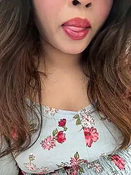 Webcam Model (riya_sharma11)  is live.Free join now!