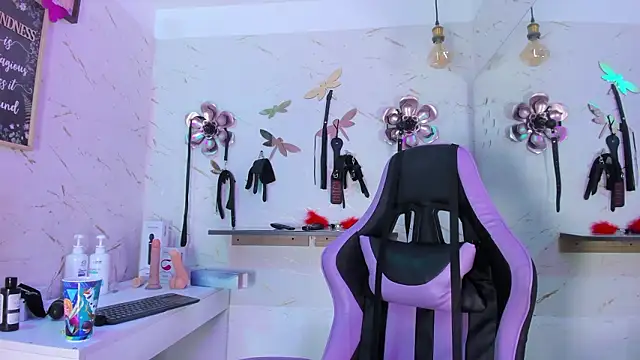 Natasha-Adams webcam