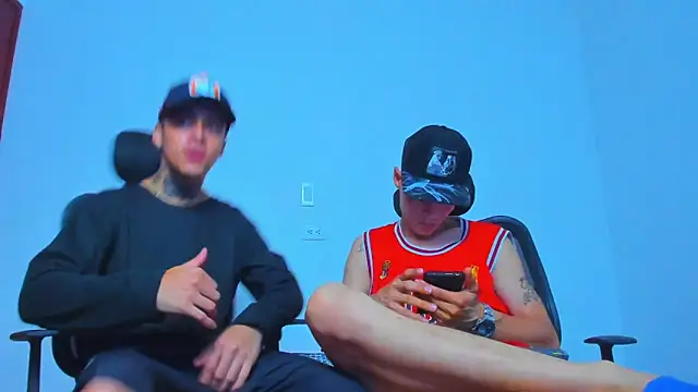 thomas-wil - Thomas-Wil's free webcam - UK Sex Cams