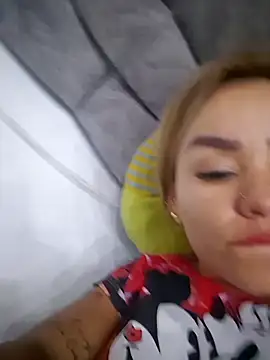 monita_cherry1 - Monita_cherry1's free webcam