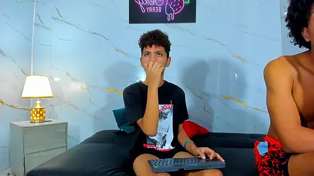 room_hot_1 - Room_hot_1's free webcam