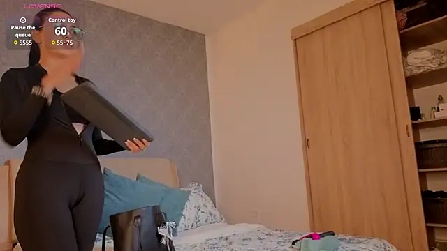 lucia_brown_ - Lucia_Brown_'s free webcam